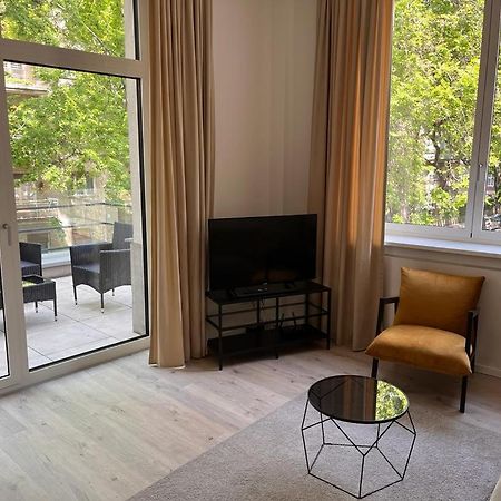 Skau Gajova Family Two Bedroom Apartment With A Terrace Free Parking Братислава Экстерьер фото
