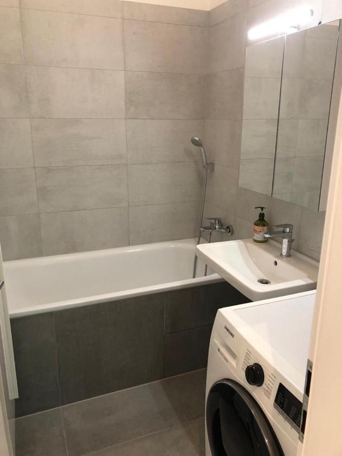 Skau Gajova Family Two Bedroom Apartment With A Terrace Free Parking Братислава Экстерьер фото