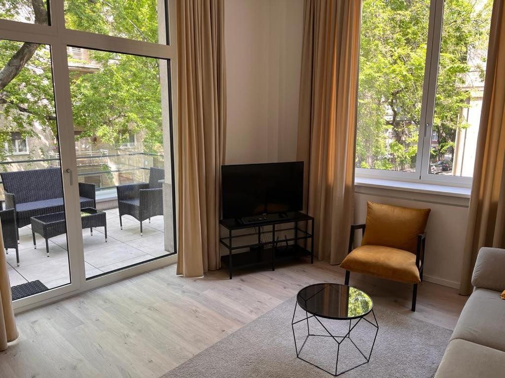 Skau Gajova Family Two Bedroom Apartment With A Terrace Free Parking Братислава Экстерьер фото